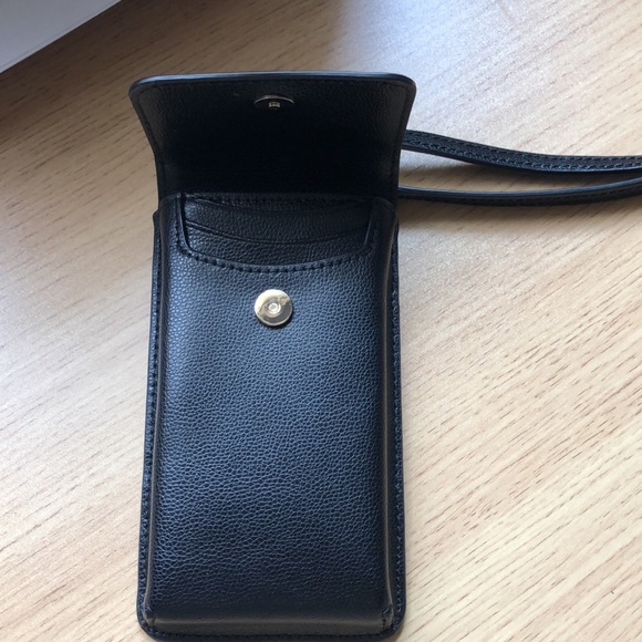 Kate Spade iPhone plus phone crossbody carrier - Picture 2 of 2